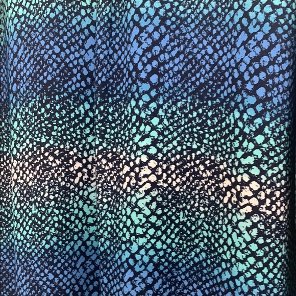 Pure Energy Blue Patterned Women's Top - Picture 3 of 7